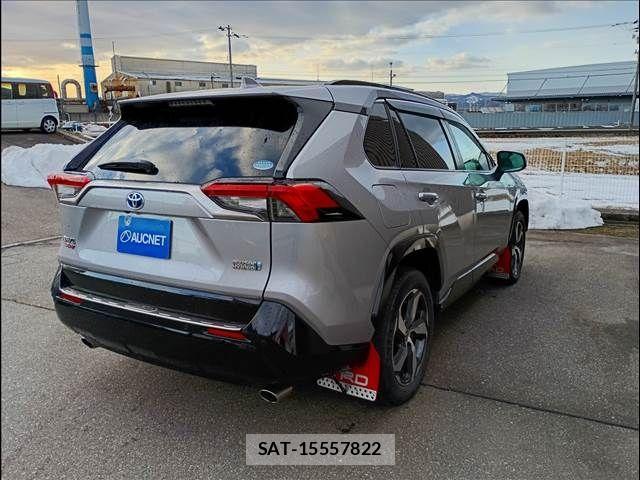 Toyota RAV4 PHV 2021-01 4979917-2