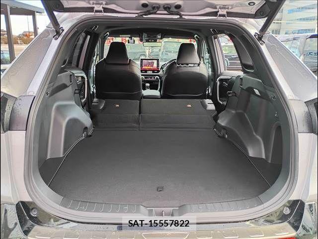 Toyota RAV4 PHV 2021-01 4979917-4