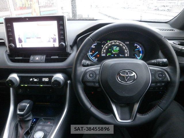 Toyota RAV4 PHV 2021-06 5876882-8