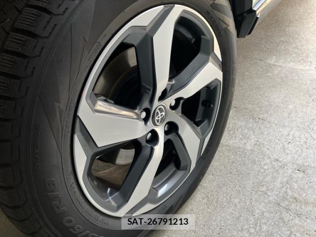 Toyota RAV4 PHV 2021-09 6277212-11