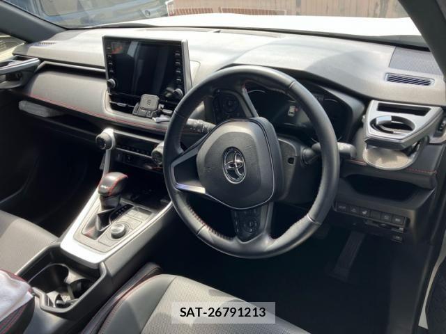 Toyota RAV4 PHV 2021-09 6277212-14
