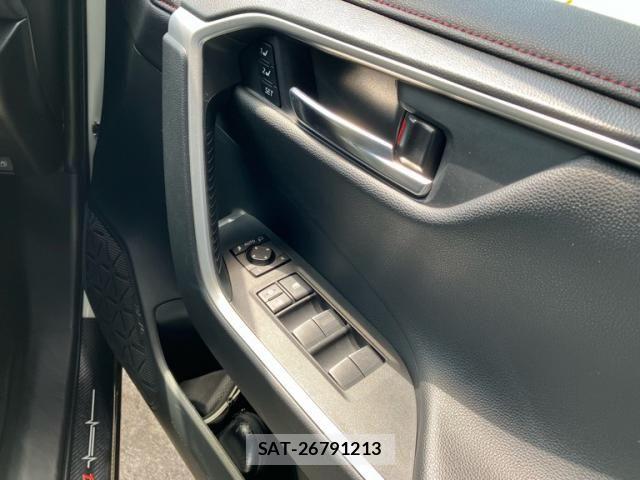 Toyota RAV4 PHV 2021-09 6277212-15