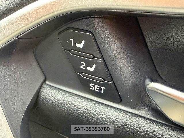 Toyota RAV4 PHV 2023-07 6546648-15