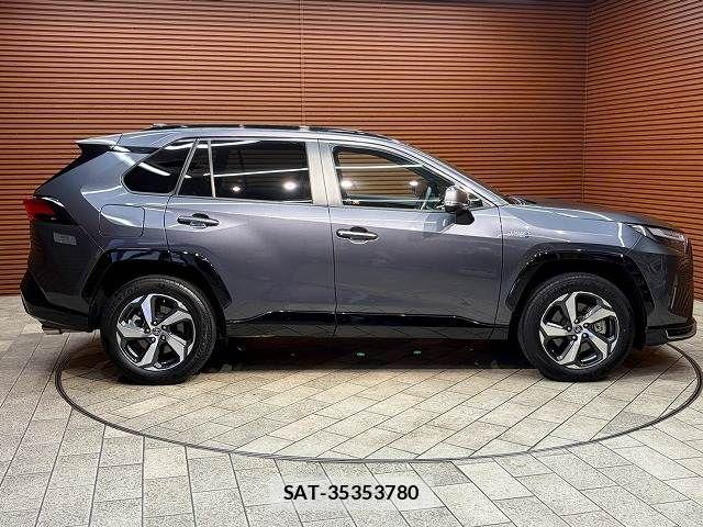 Toyota RAV4 PHV 2023-07 6546648-17