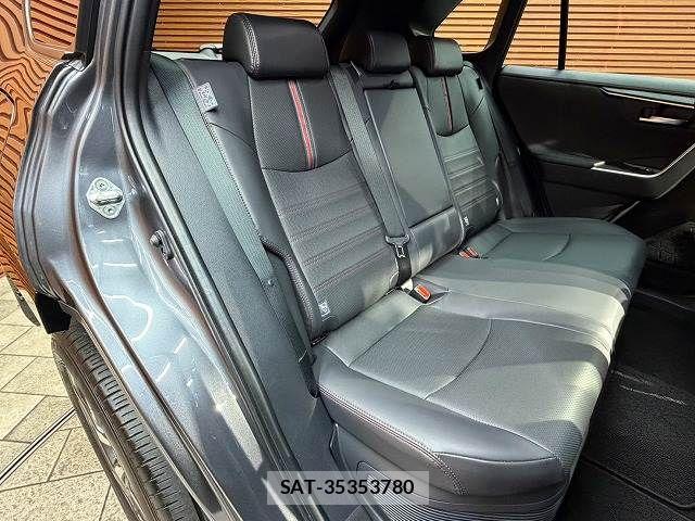 Toyota RAV4 PHV 2023-07 6546648-8