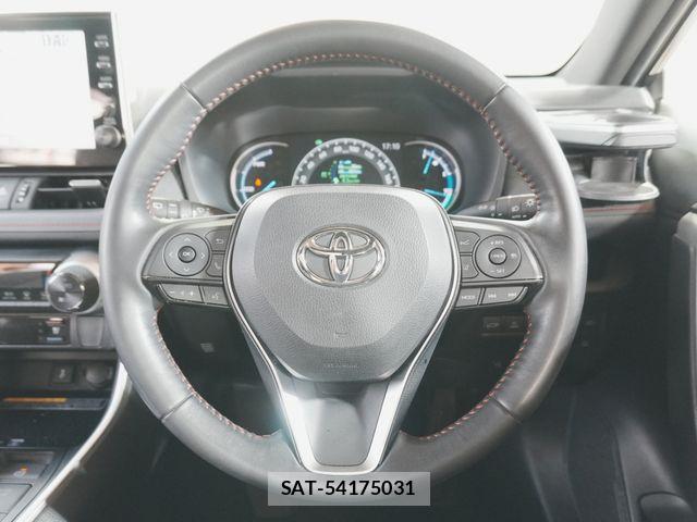 Toyota RAV4 PHV 2021-05 6642328-12
