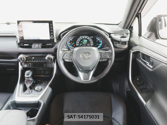 Toyota RAV4 PHV 2021-05 6642328-15