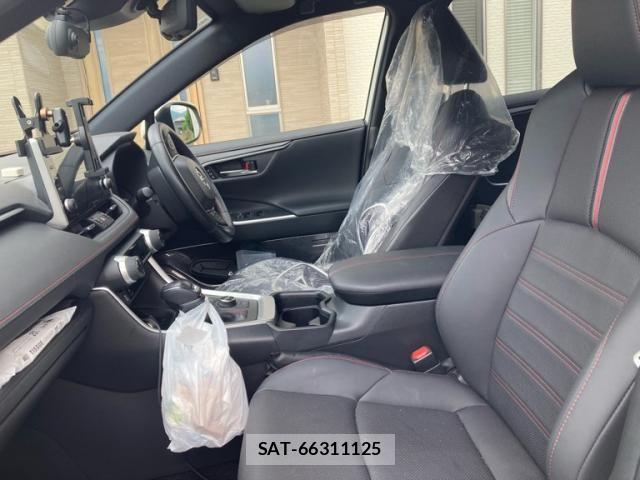 Toyota RAV4 PHV 2021-08 6997694-11