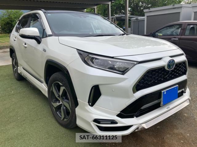 Toyota RAV4 PHV 2021-08 6997694-2