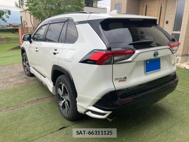 Toyota RAV4 PHV 2021-08 6997694-4