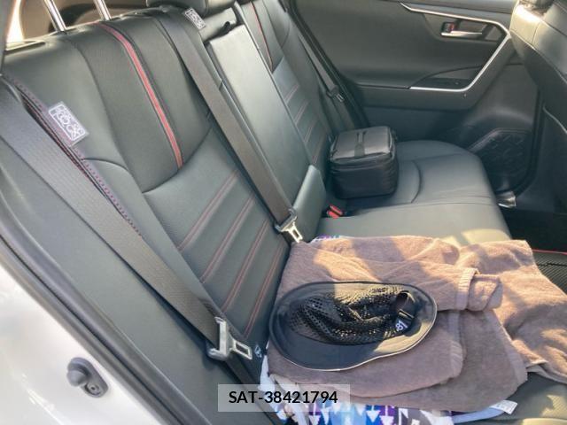 Toyota RAV4 PHV 2022-03 6997695-10