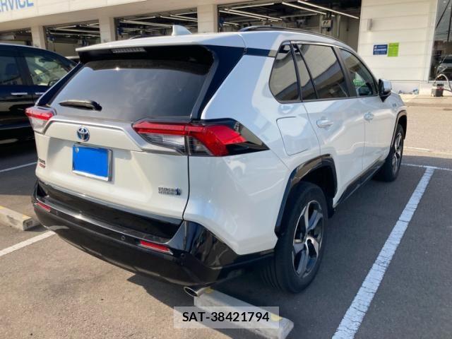 Toyota RAV4 PHV 2022-03 6997695-2