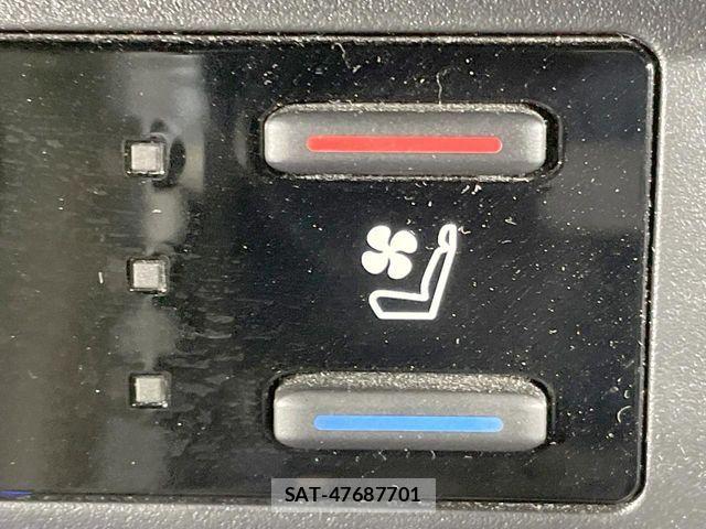 Toyota RAV4 PHV 2021-05 7252115-6