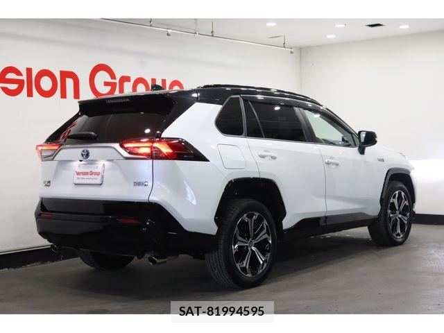 Toyota RAV4 PHV 2022-04 7329695-1