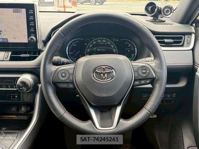 Toyota RAV4 PHV 2021-06 7502575-13