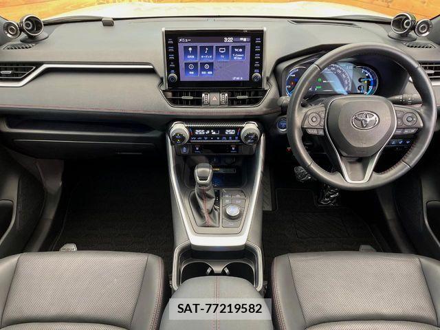 Toyota RAV4 PHV 2021-04 7619536-1
