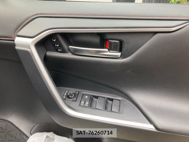 Toyota RAV4 PHV 2021-09 7619538-12