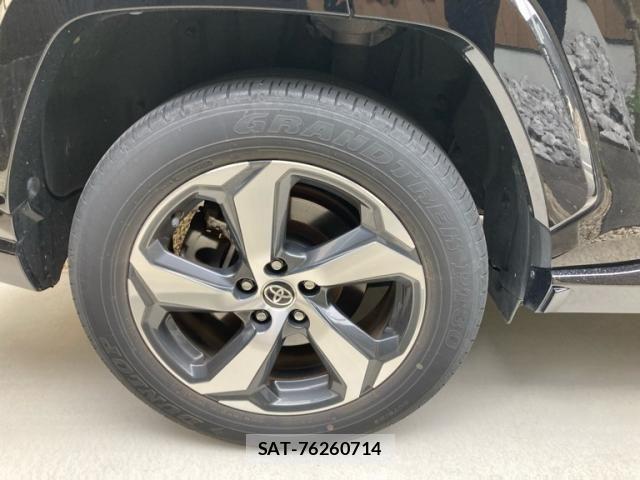 Toyota RAV4 PHV 2021-09 7619538-4