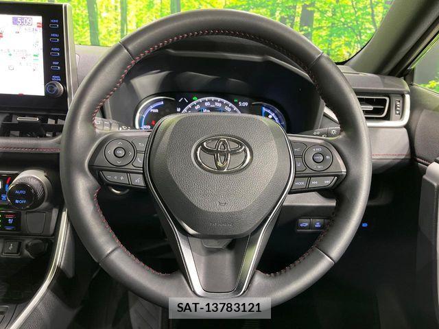 Toyota RAV4 PHV 2021-06 7727845-11