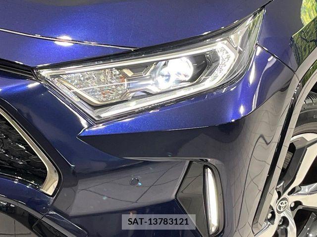 Toyota RAV4 PHV 2021-06 7727845-12