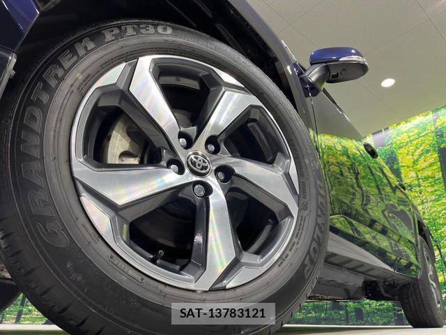 Toyota RAV4 PHV 2021-06 7727845-13