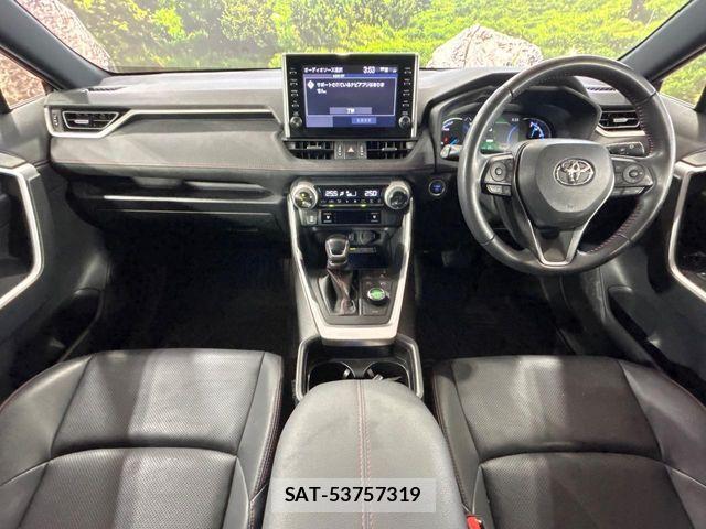 Toyota RAV4 PHV 2021-11 7727844-1