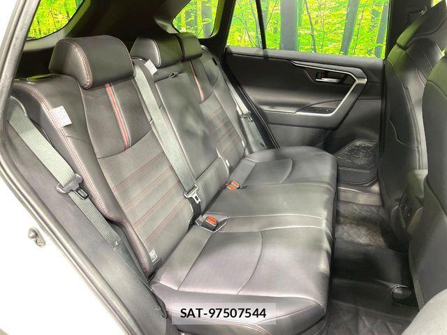 Toyota RAV4 PHV 2021-10 7788702-10