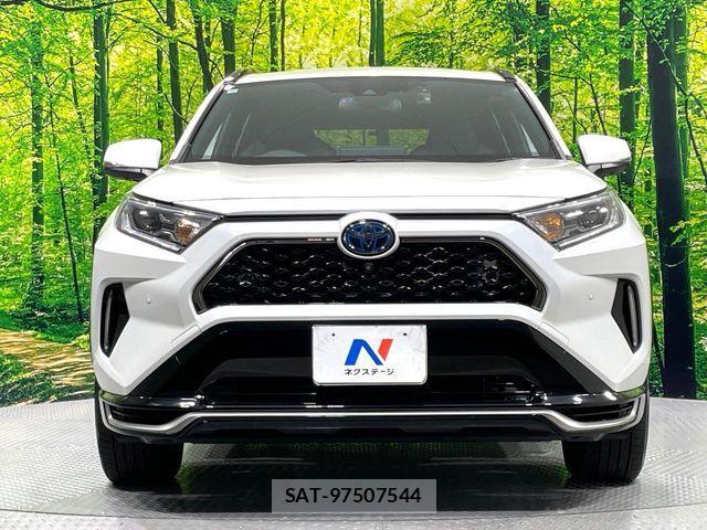 Toyota RAV4 PHV 2021-10 7788702-15