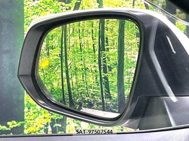 Toyota RAV4 PHV 2021-10 7788702-6