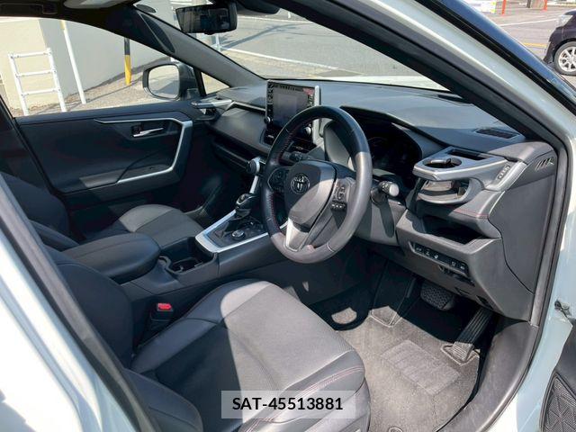 Toyota RAV4 PHV 2022-07 7879133-7