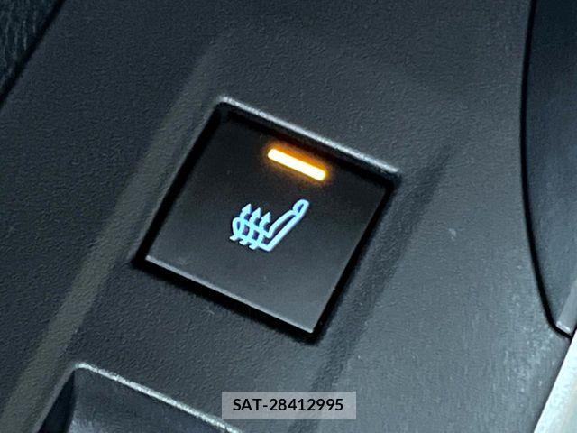 Toyota RAV4 PHV 2022-04 7980828-7