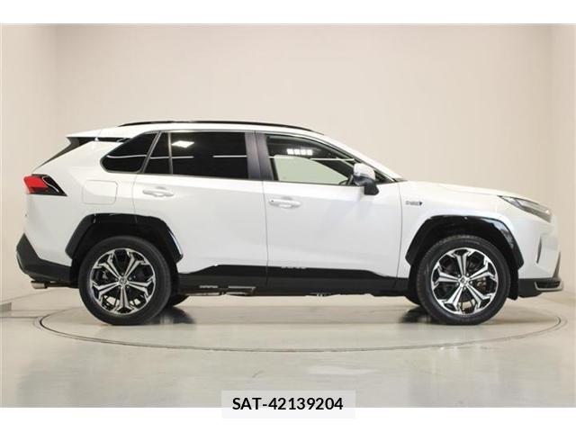 Toyota RAV4 PHV 2023-08 8075329-12