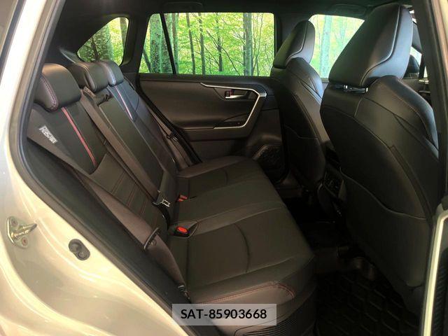 Toyota RAV4 PHV 2023-05 8101559-11