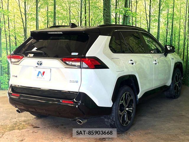 Toyota RAV4 PHV 2023-05 8101559-16