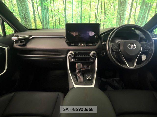 Toyota RAV4 PHV 2023-05 8101559-1