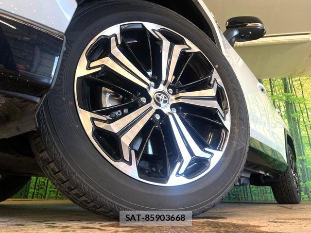 Toyota RAV4 PHV 2023-05 8101559-8