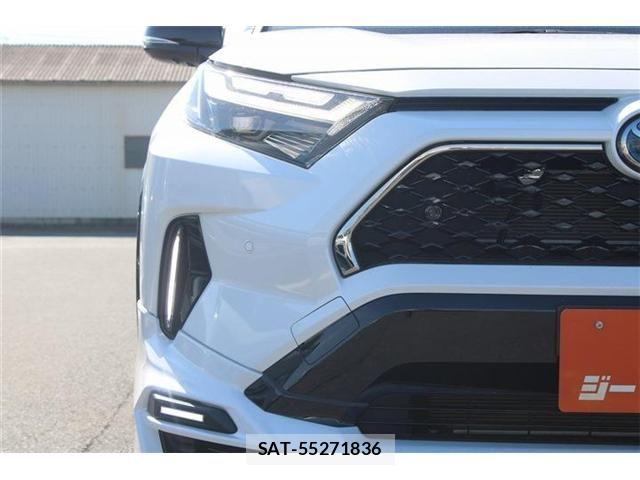 Toyota RAV4 PHV 2023-03 8101558-9