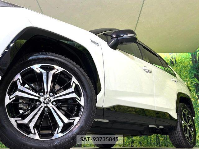 Toyota RAV4 PHV 2021-09 8101560-12