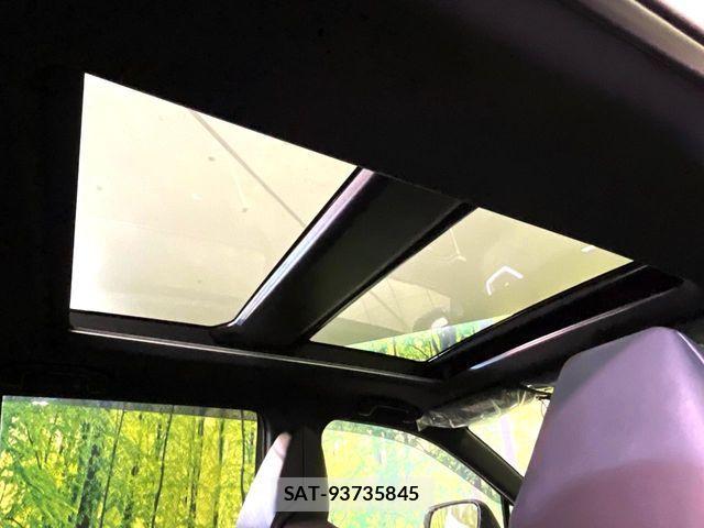 Toyota RAV4 PHV 2021-09 8101560-2
