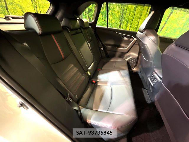 Toyota RAV4 PHV 2021-09 8101560-8
