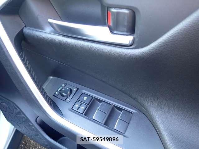 Toyota RAV4 PHV 2021-10 8101563-17