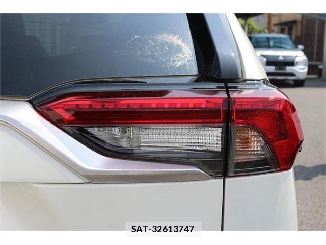 Toyota RAV4 PHV 2021-04 8209850-11