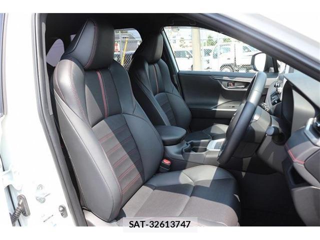 Toyota RAV4 PHV 2021-04 8209850-13