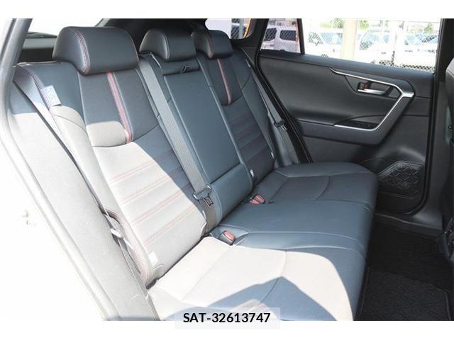 Toyota RAV4 PHV 2021-04 8209850-14