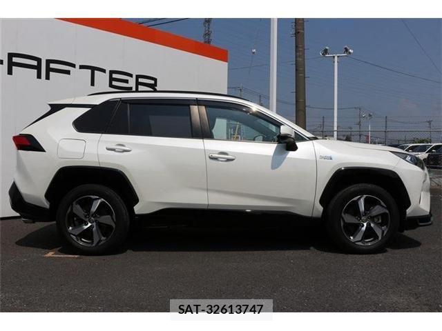 Toyota RAV4 PHV 2021-04 8209850-7