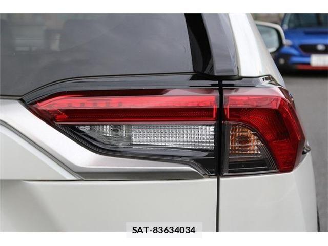 Toyota RAV4 PHV 2020-09 8231601-11