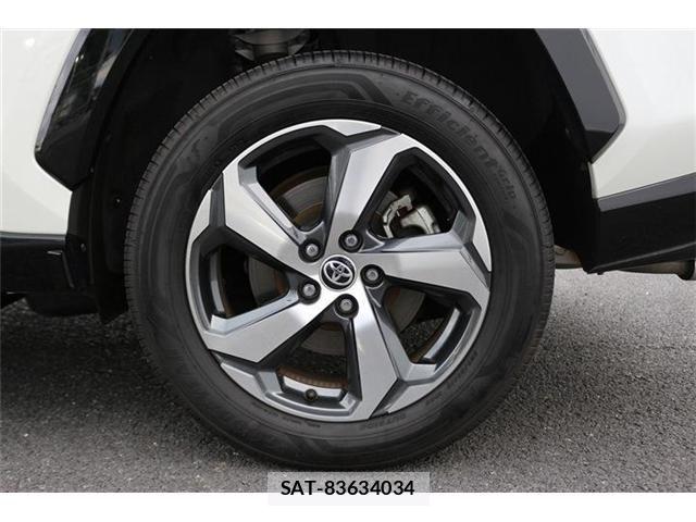 Toyota RAV4 PHV 2020-09 8231601-12