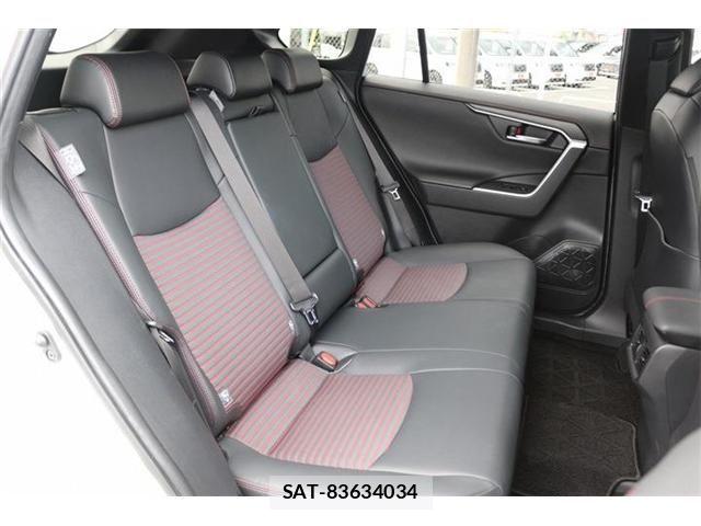 Toyota RAV4 PHV 2020-09 8231601-16