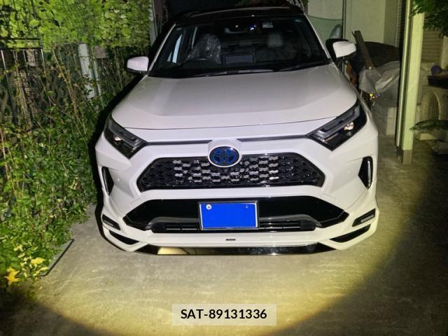 Toyota RAV4 PHV 2022-04 8337634-1