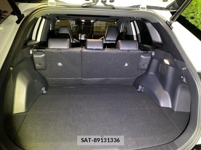 Toyota RAV4 PHV 2022-04 8337634-24